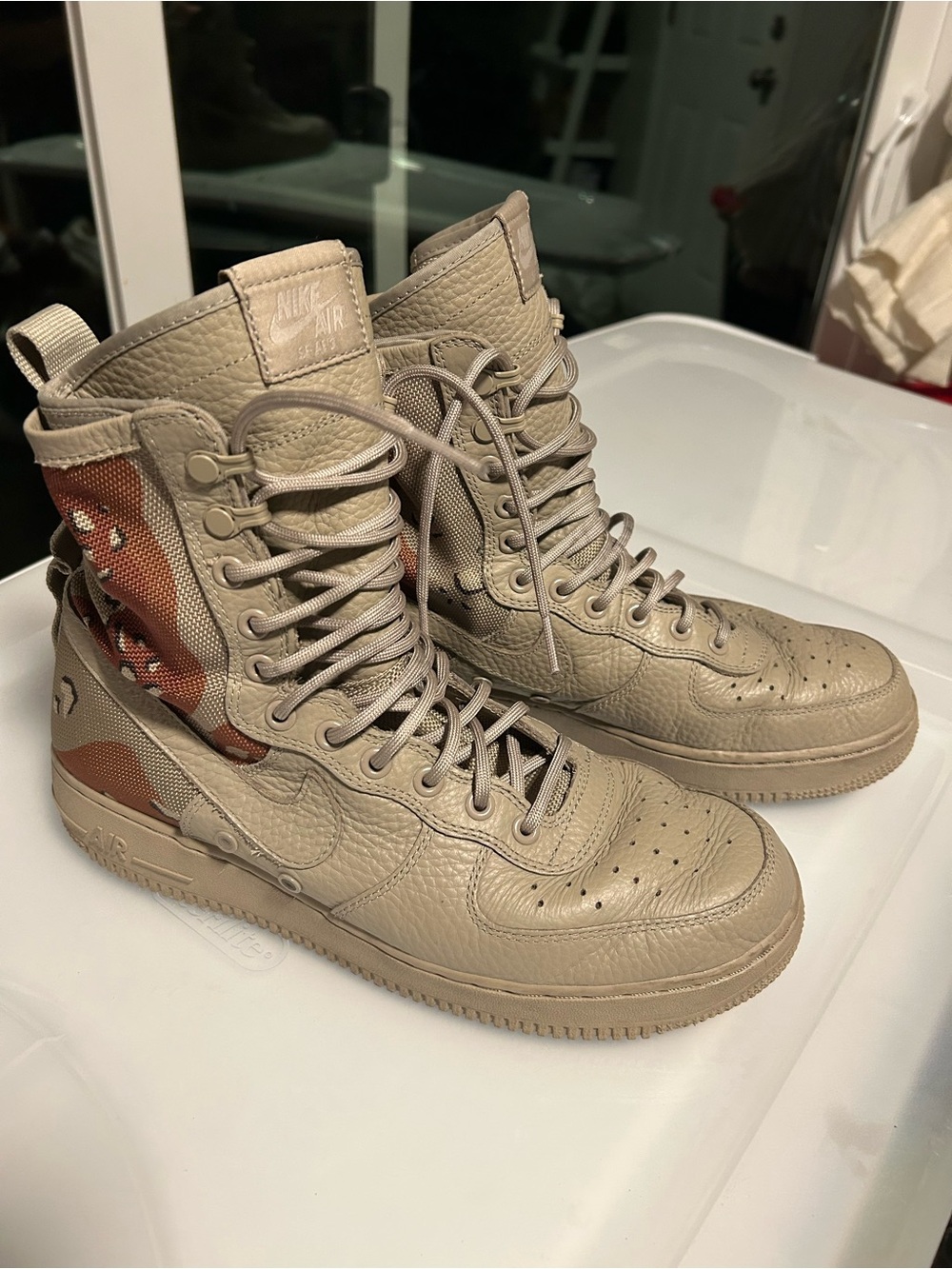Nike Men's Tan and Brown High-Top Sneaker Interior Detail